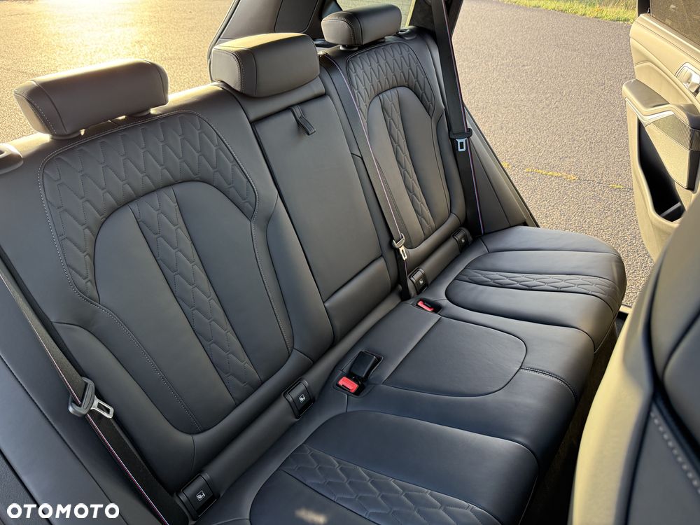 BMW X5 M M60i xDrive - 18