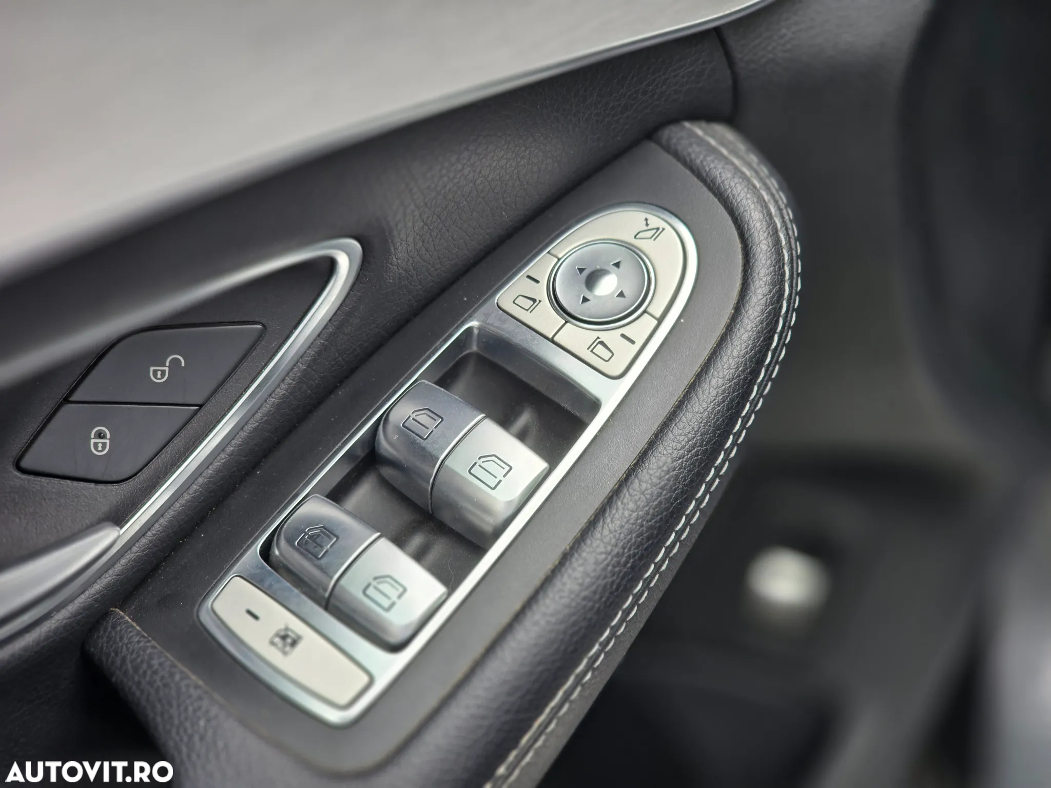 Mercedes-Benz C 220 d 4Matic T 7G-TRONIC Avantgarde - 13