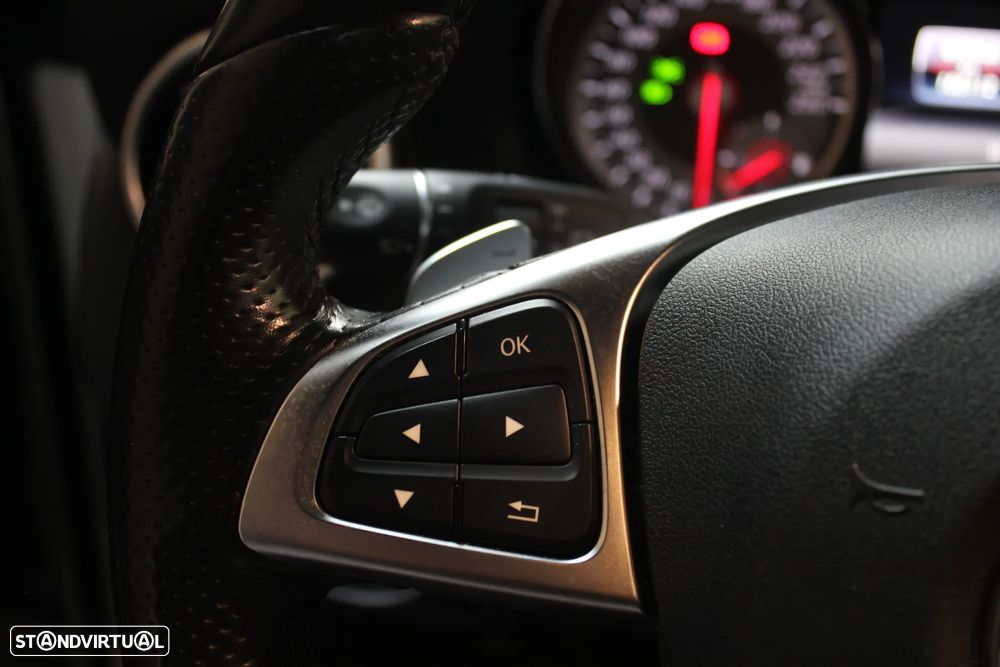 Mercedes-Benz CLA 220 (CDI) d 7G-DCT Orange Art Edition - 12