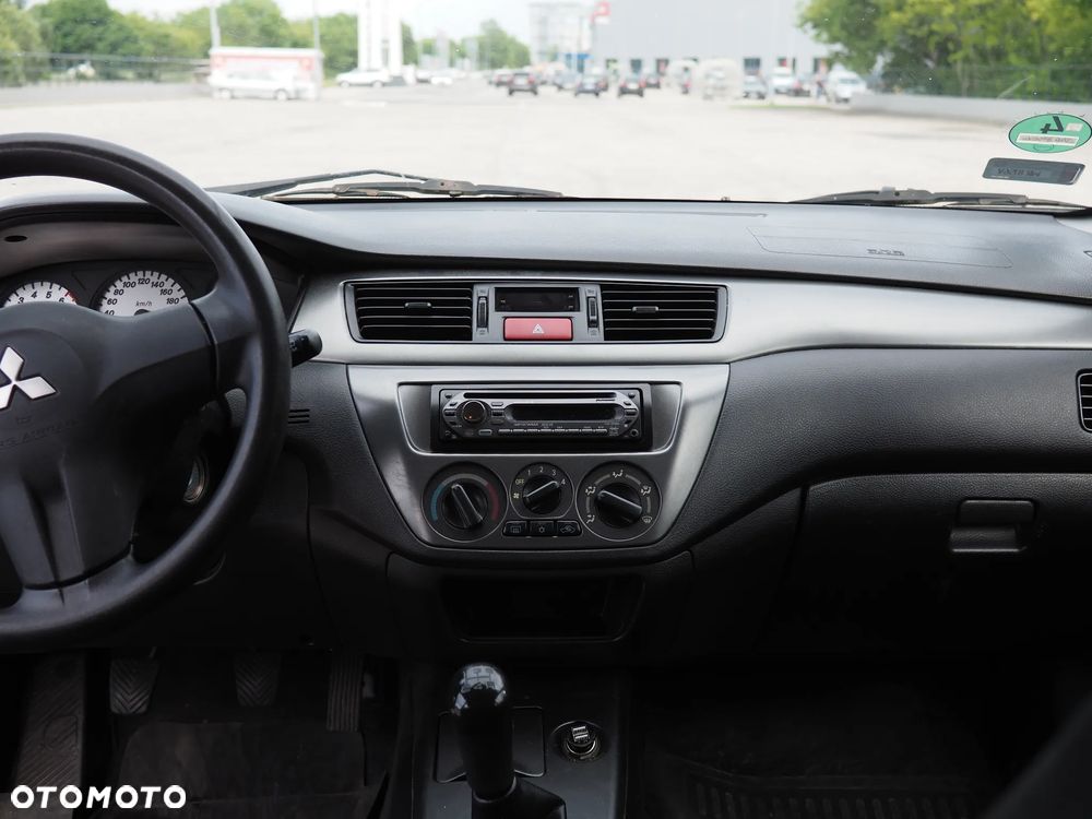 Mitsubishi Lancer - 17