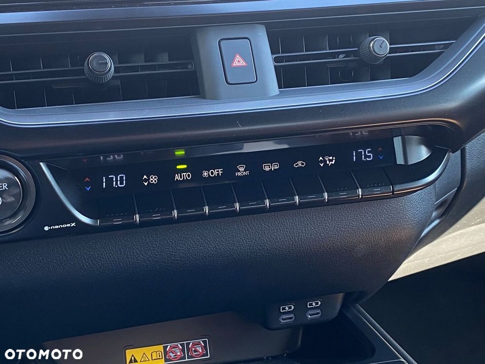 Lexus UX 300h F Sport Design - 20