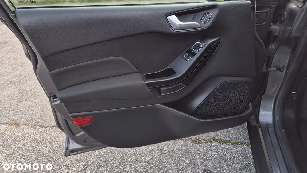 Ford Fiesta 1.1 S&S COOL&CONNECT - 8