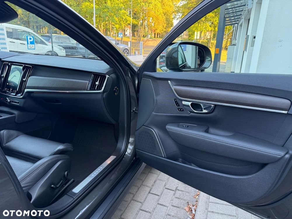 Volvo V90 Cross Country D5 AWD Geartronic - 27
