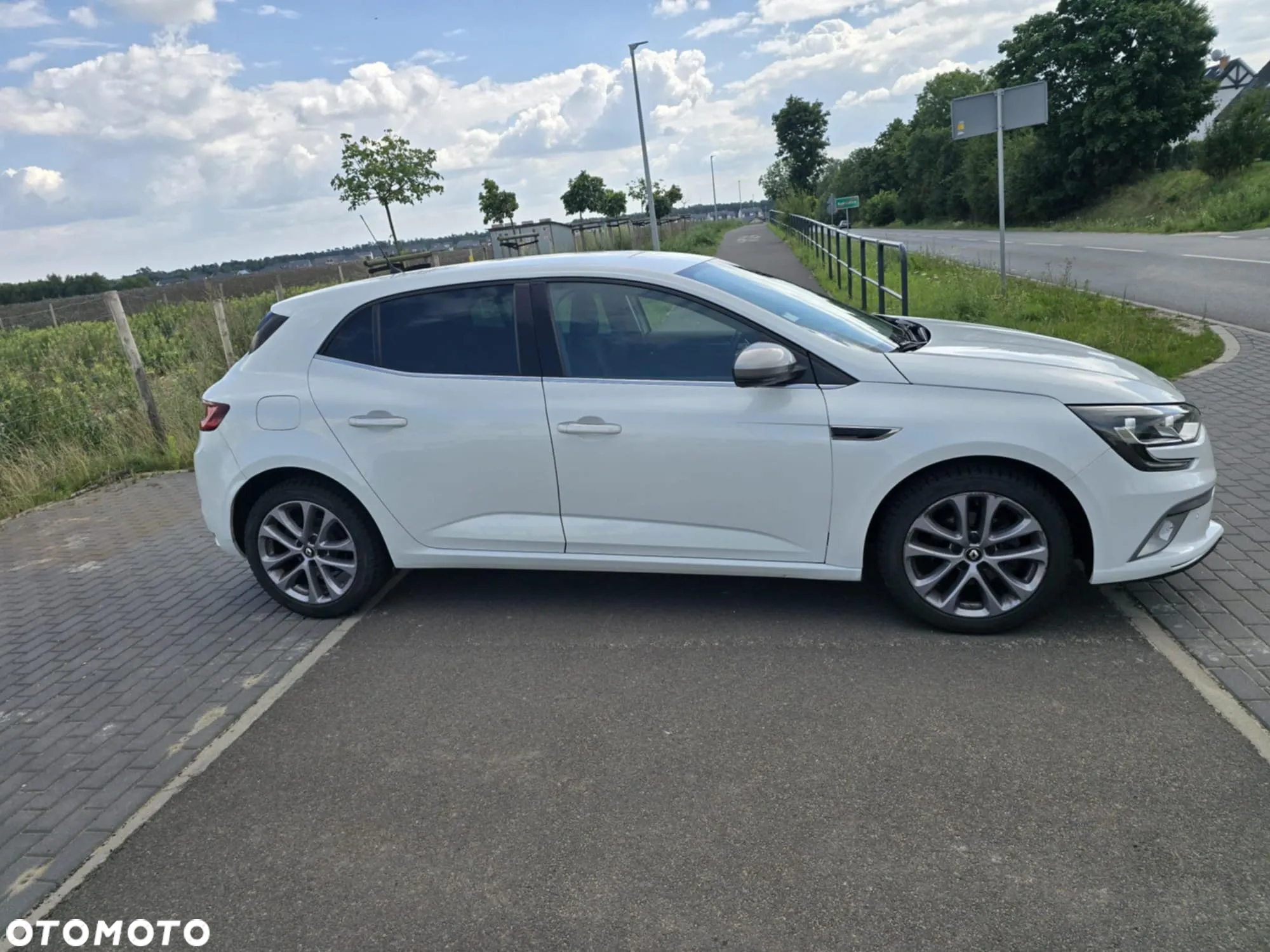 Renault Megane ENERGY TCe 130 GT LINE - 4