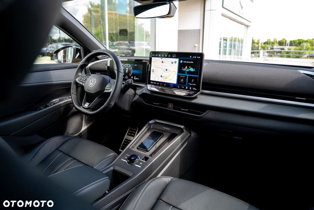 Volkswagen T-Roc - 10