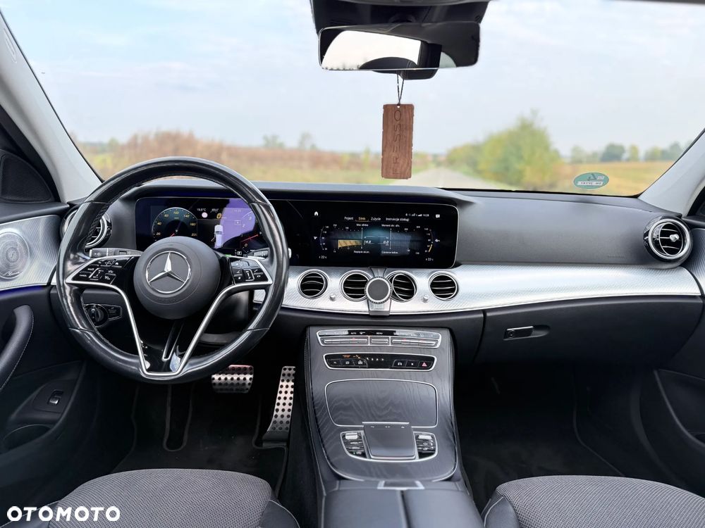 Mercedes-Benz Klasa E - 21