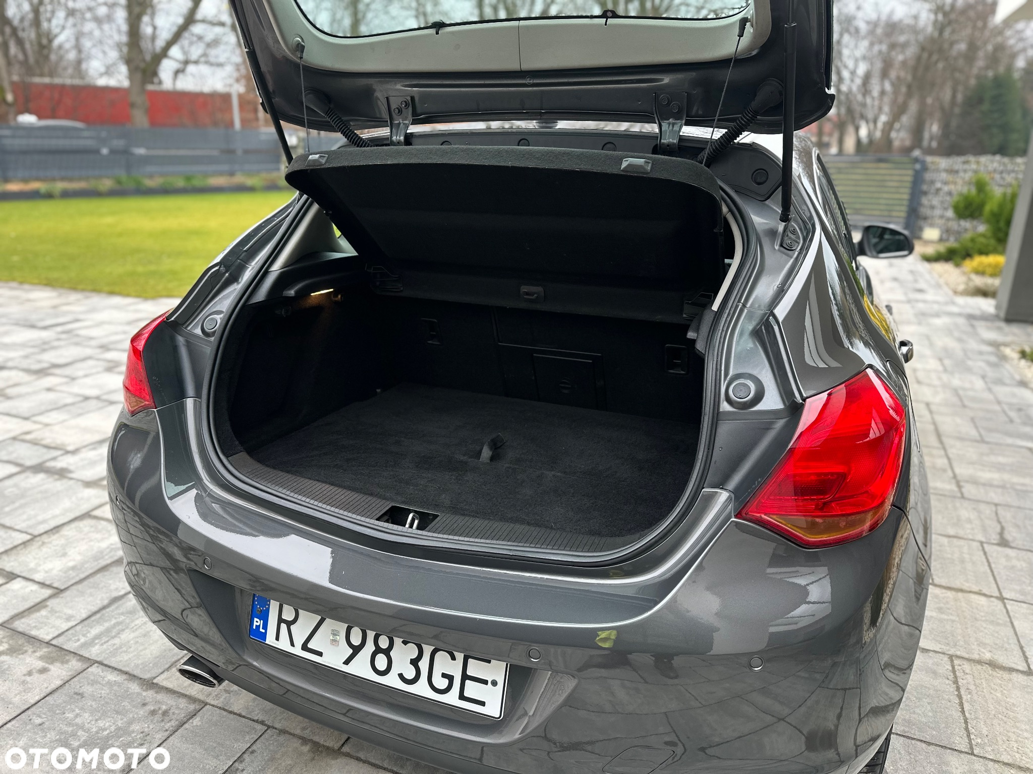 Opel Astra IV 2.0 CDTI Cosmo - 27
