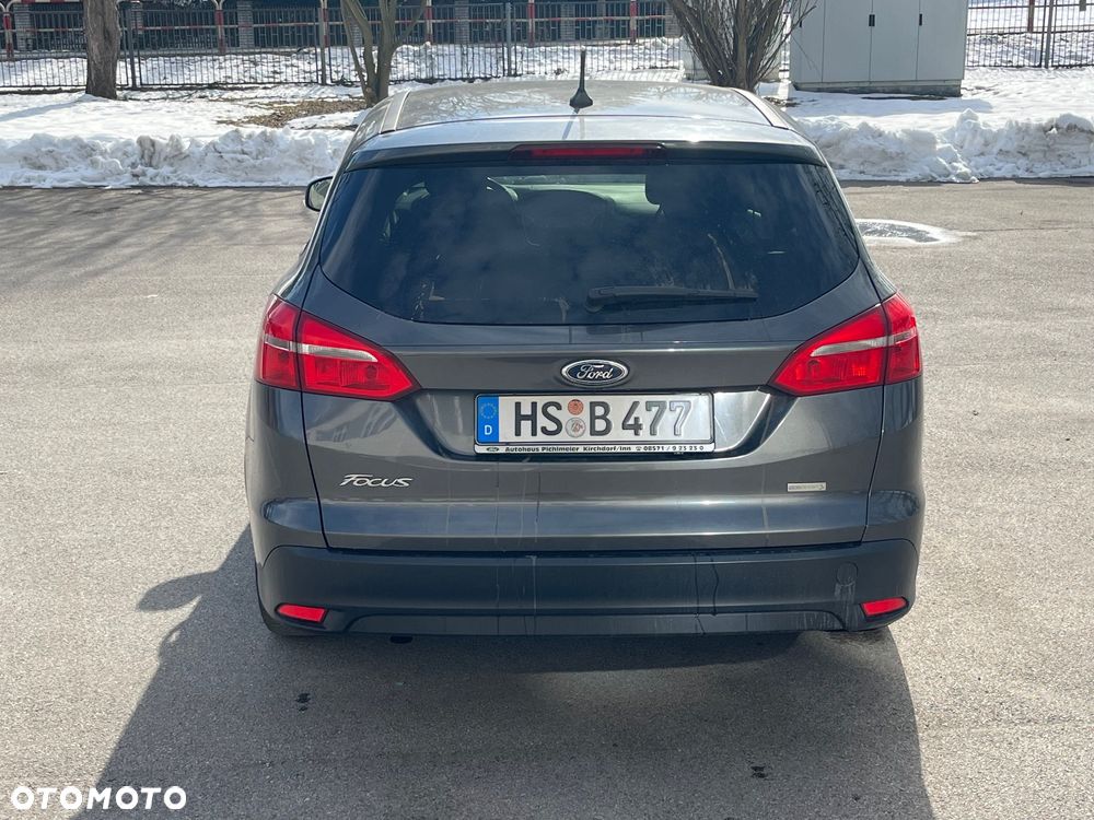 Ford Focus SW - 21