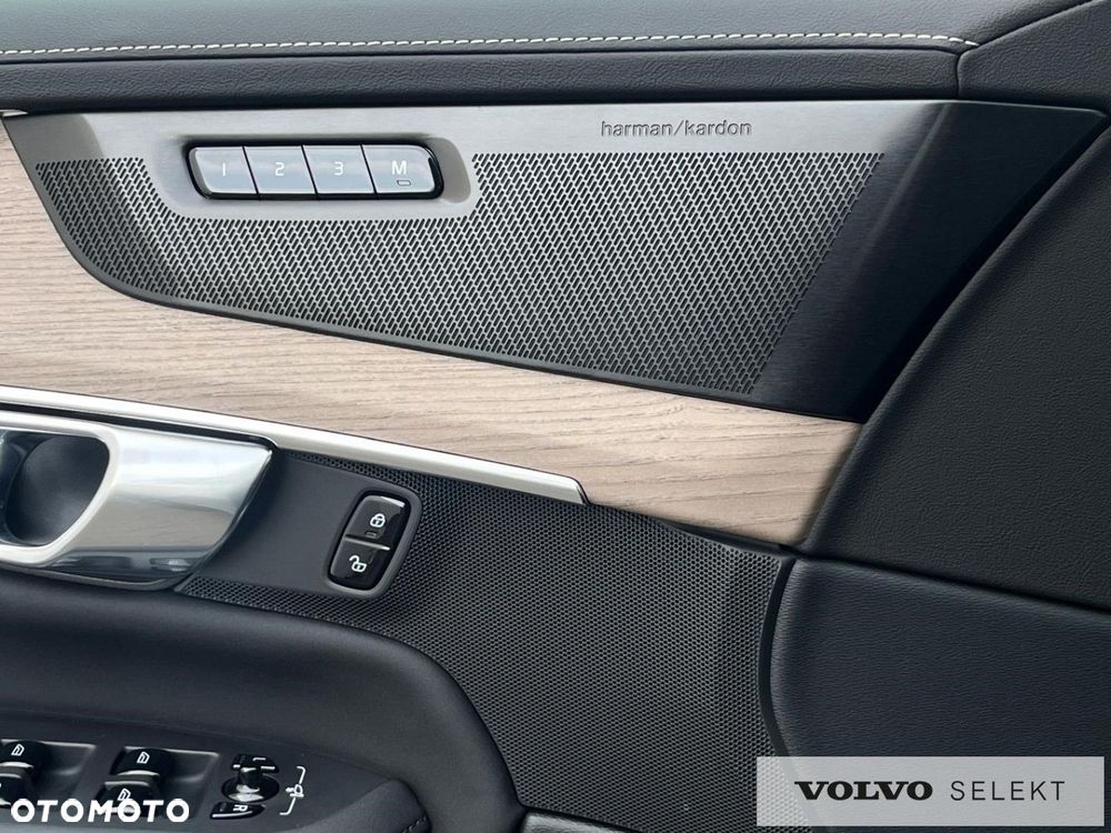 Volvo XC 90 - 32