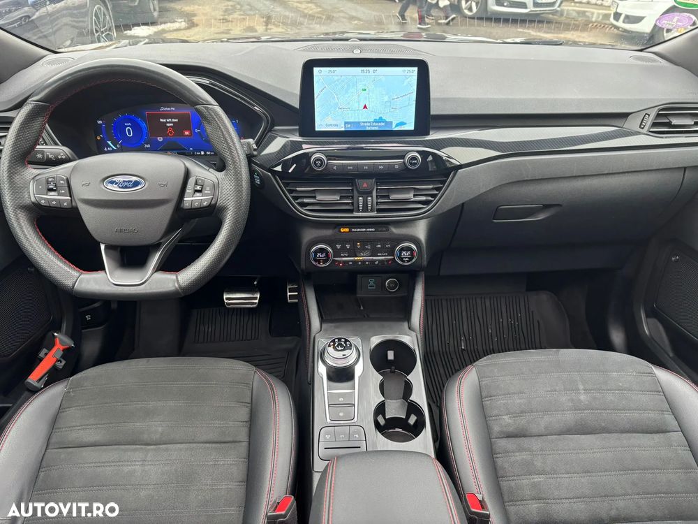 Ford Kuga 2.5 Duratec PHEV ST-LINE X - 11