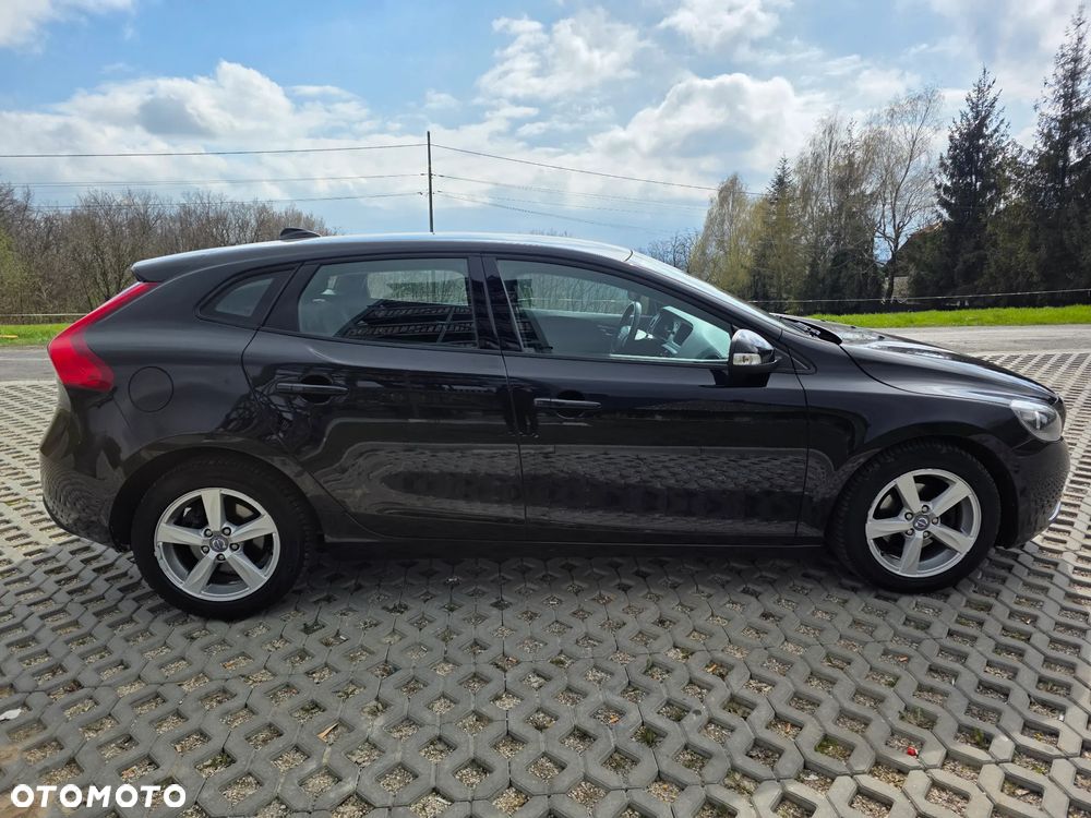 Volvo V40 D2 Momentum - 28