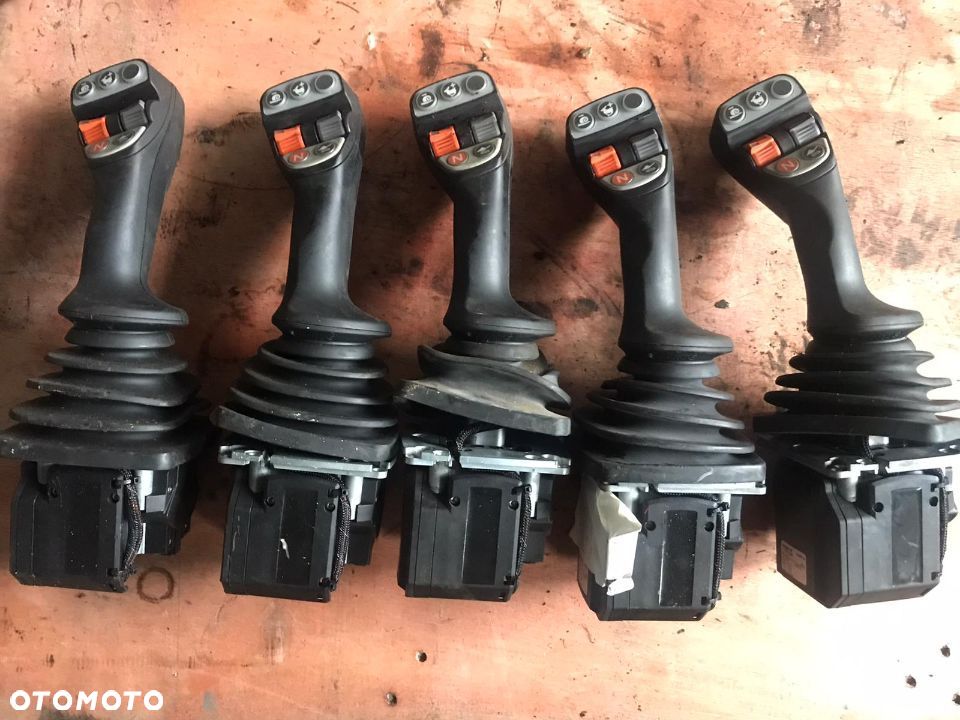 JOYSTICK DO CLAAS SCORPION 7044 - 3