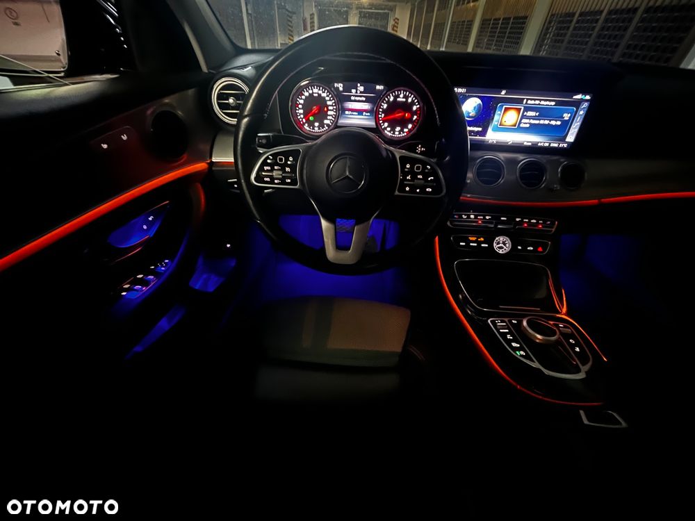 Mercedes-Benz Klasa E 200 9G-TRONIC Avantgarde - 10