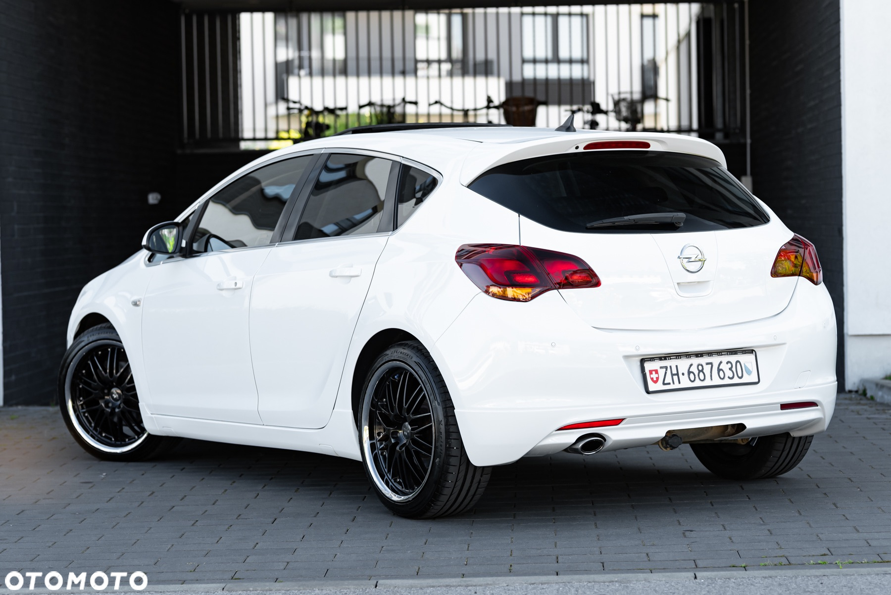 Opel Astra 1.6 Turbo Sport - 9