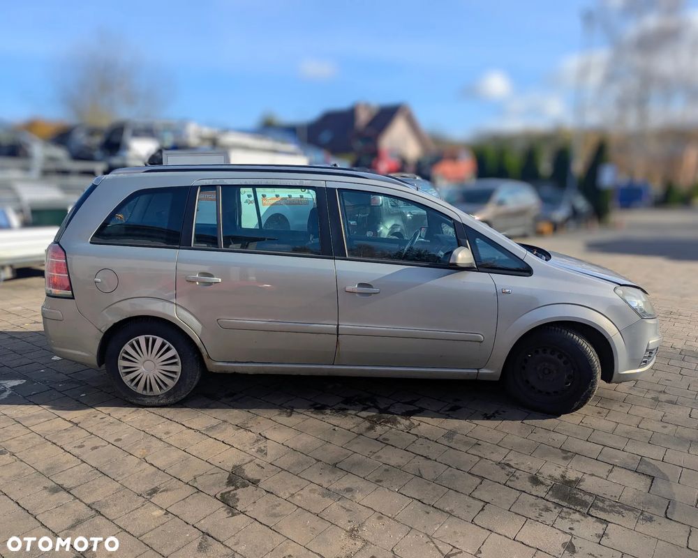 OPEL Zafira B 1.6 2005 na części - 4