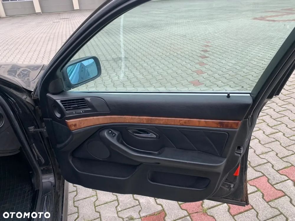 BMW Seria 5 520i - 3