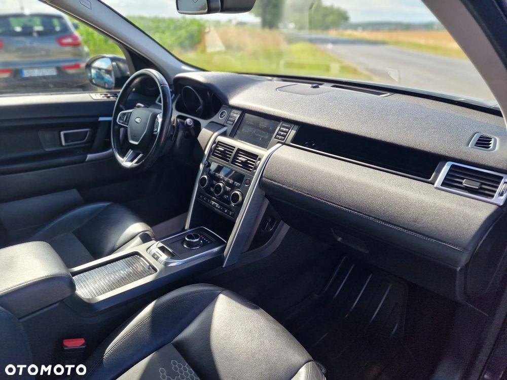 Land Rover Discovery Sport TD4 HSE Luxury - 28