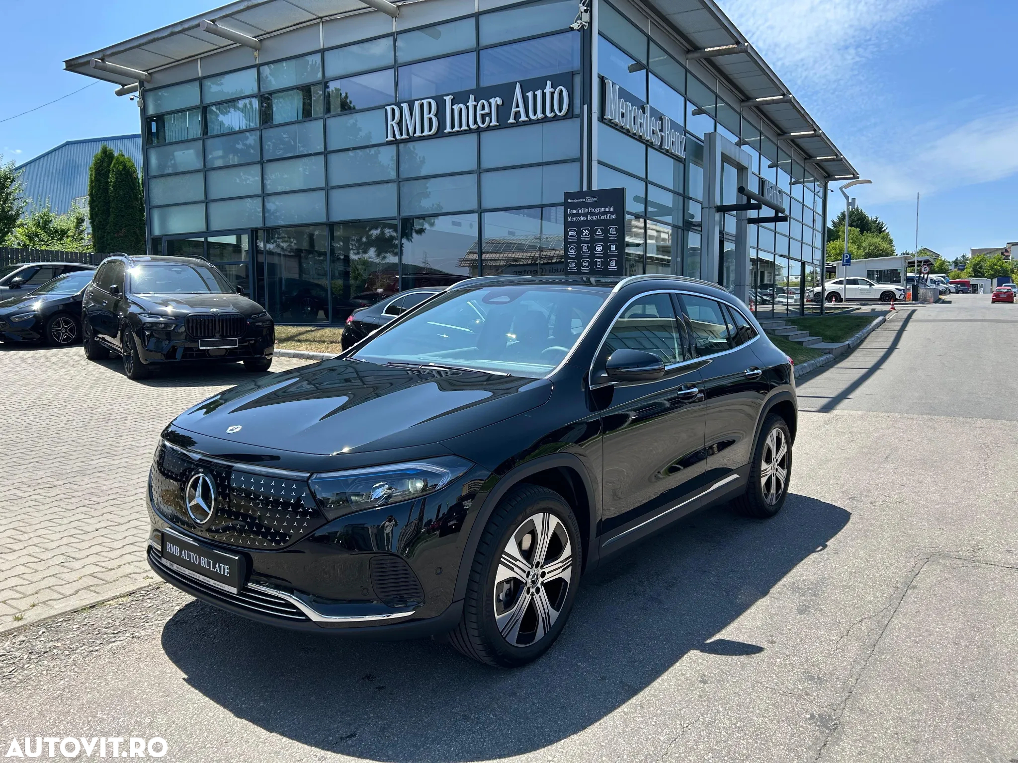 Mercedes-Benz EQA 300 4MATIC - 4