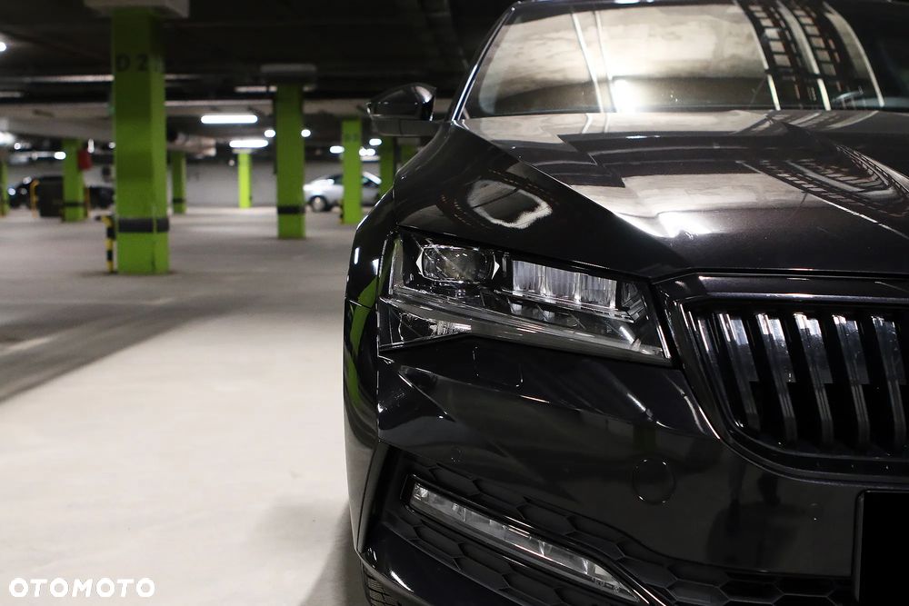 Skoda Superb 2.0 TDI SCR Sportline DSG - 4