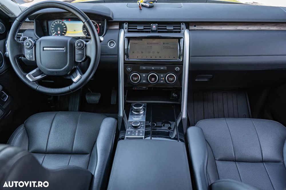 Land Rover Discovery 3.0 L TD6 HSE - 11