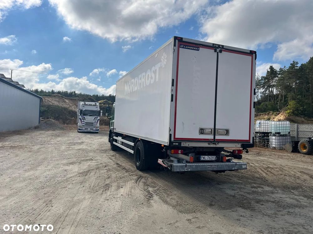 DAF CF 330 - 3