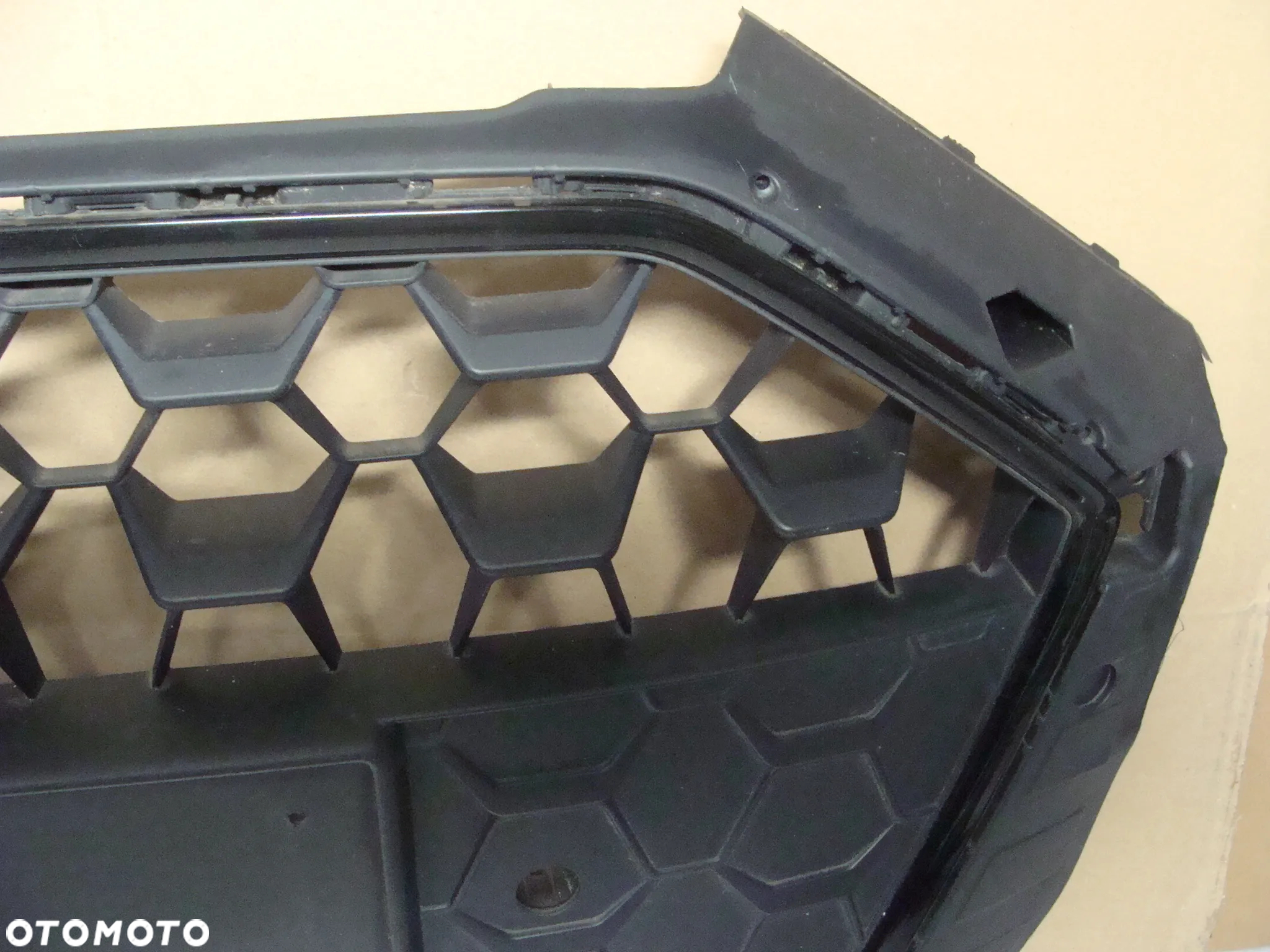 AUDI A1 II  ATRAPA CHŁODNICY GRILL 82A853651B - 4
