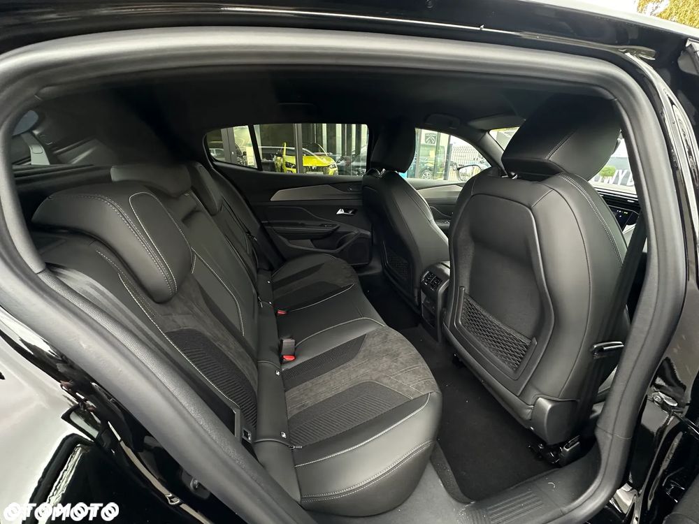 Peugeot 408 1.2 PureTech mHEV GT S&S e-DSC6 - 29