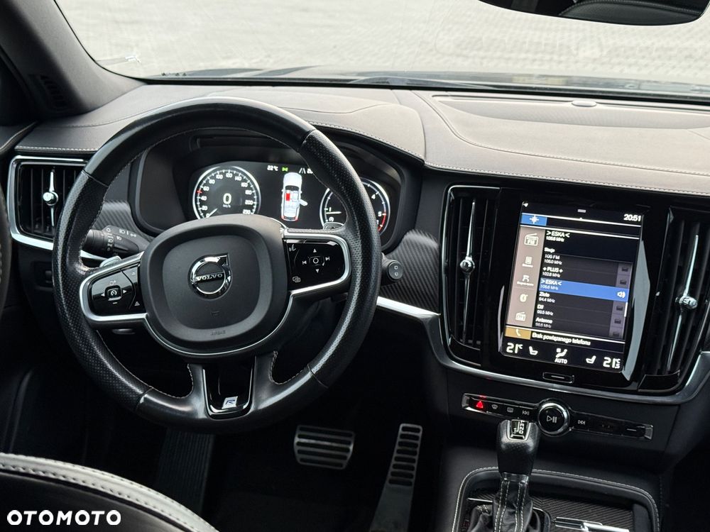 Volvo V90 D5 SCR AWD R-Design - 40