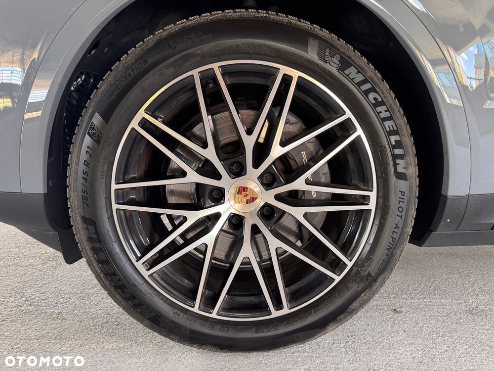Porsche Cayenne E-Hybrid - 13