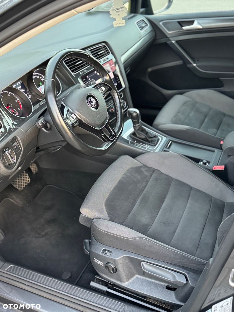 Volkswagen Golf 2.0 BlueTDI DSG Comfortline - 10
