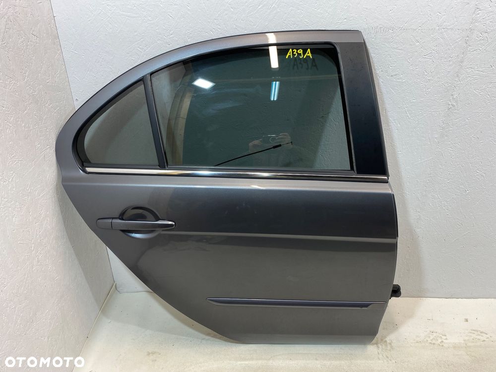 MITSUBISHI LANCER VIII DRZWI PRAWE TYŁ A39A HB KOMPLETNE STAN BDB - 2