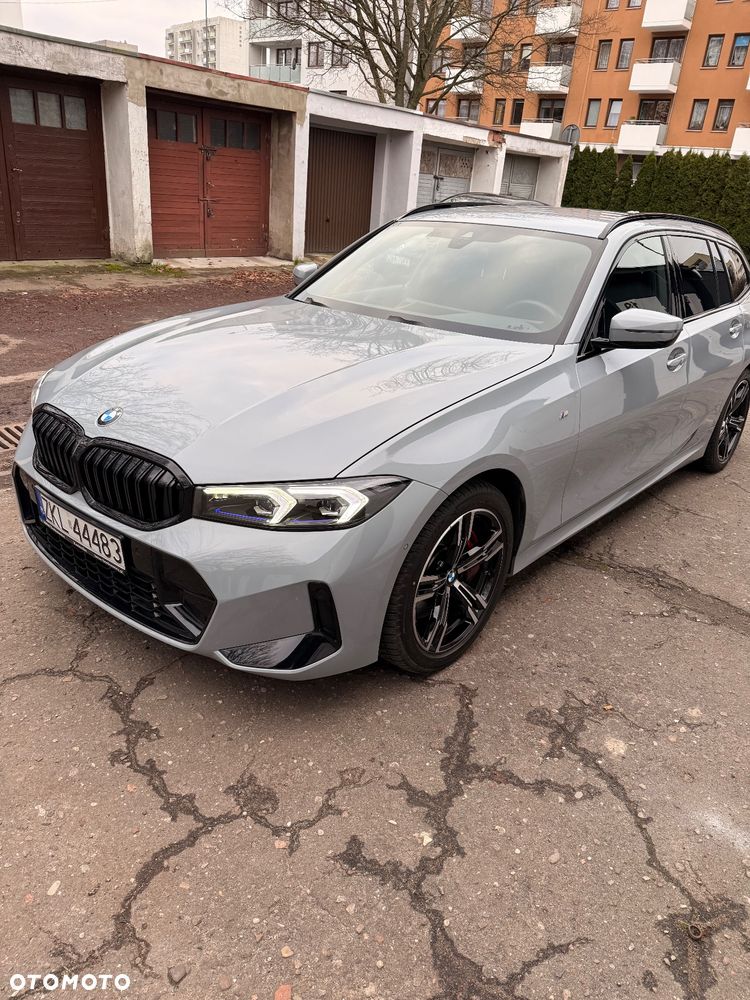 BMW Seria 3 330i xDrive - 4