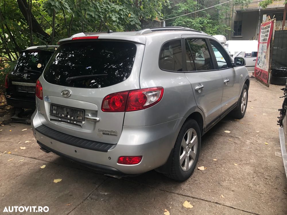Dezmembrez Hyundai Santa FE 2 gri argintiu 2.2 diesel cutie manuala - 9