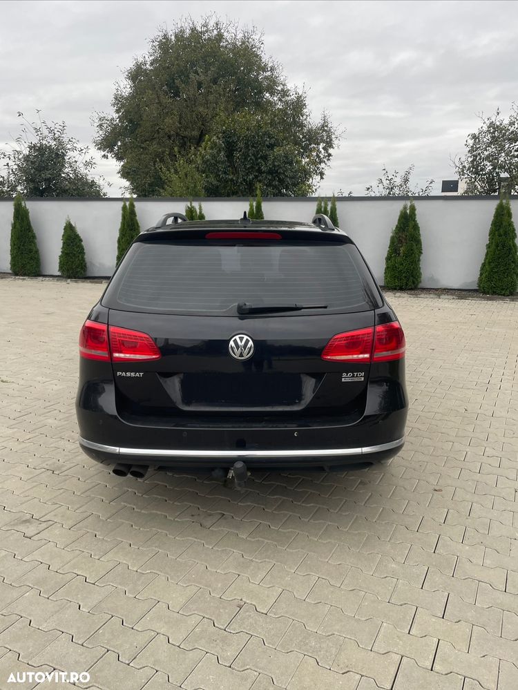 Volkswagen Passat Variant 2.0 TDI BlueMotion Technology DSG Highline - 3