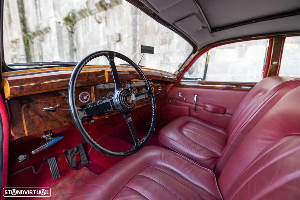 Jaguar MK IX - 26
