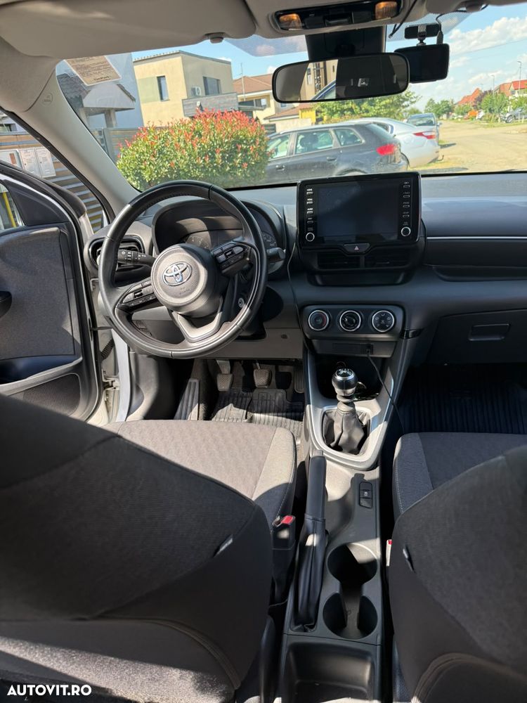 Toyota Yaris 1.5 MT Active - 10