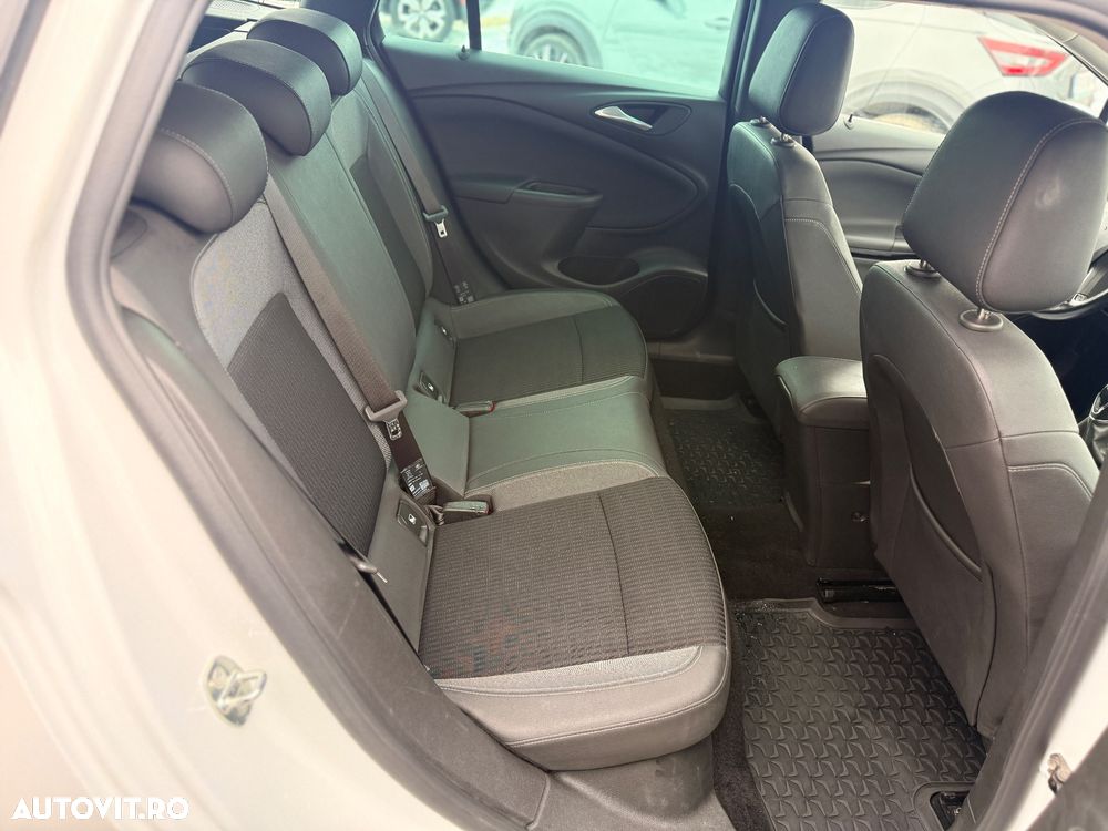 Opel Astra 1.5 D Start/Stop Business Elegance - 7