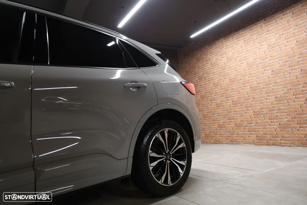 Ford Kuga 2.5 PHEV ST-Line X - 48