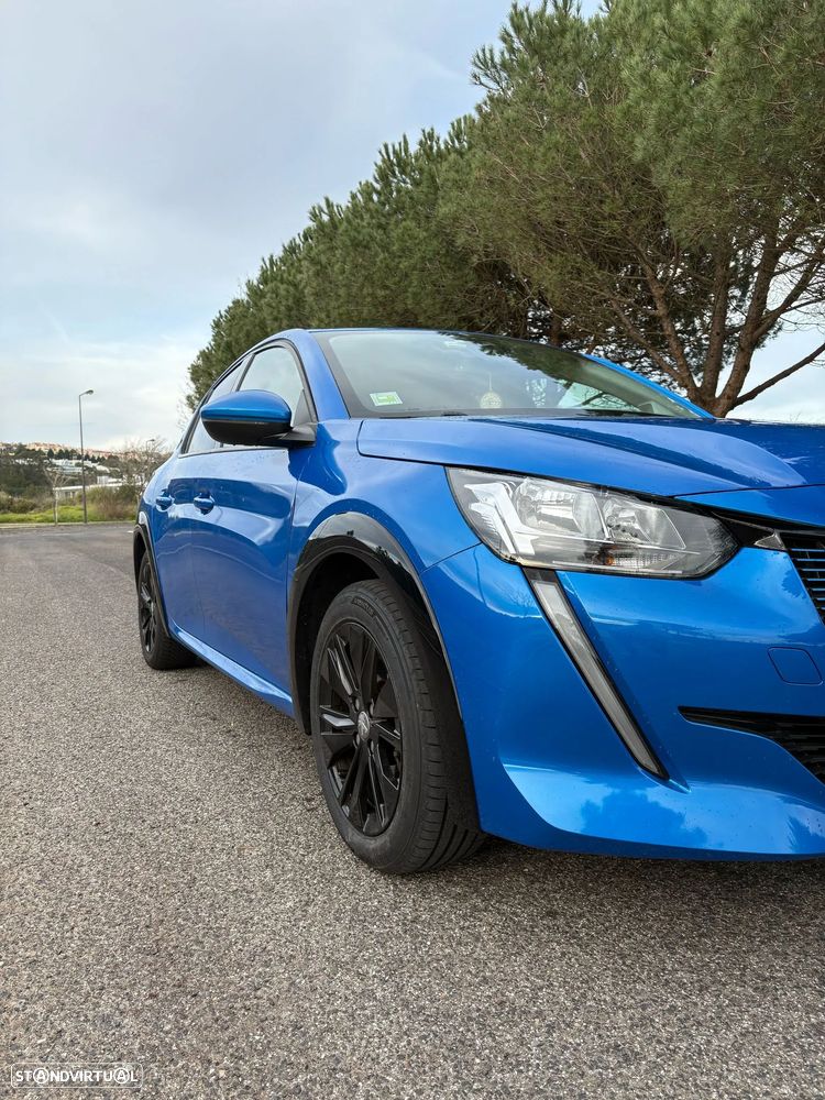 Peugeot e-208 Allure - 6