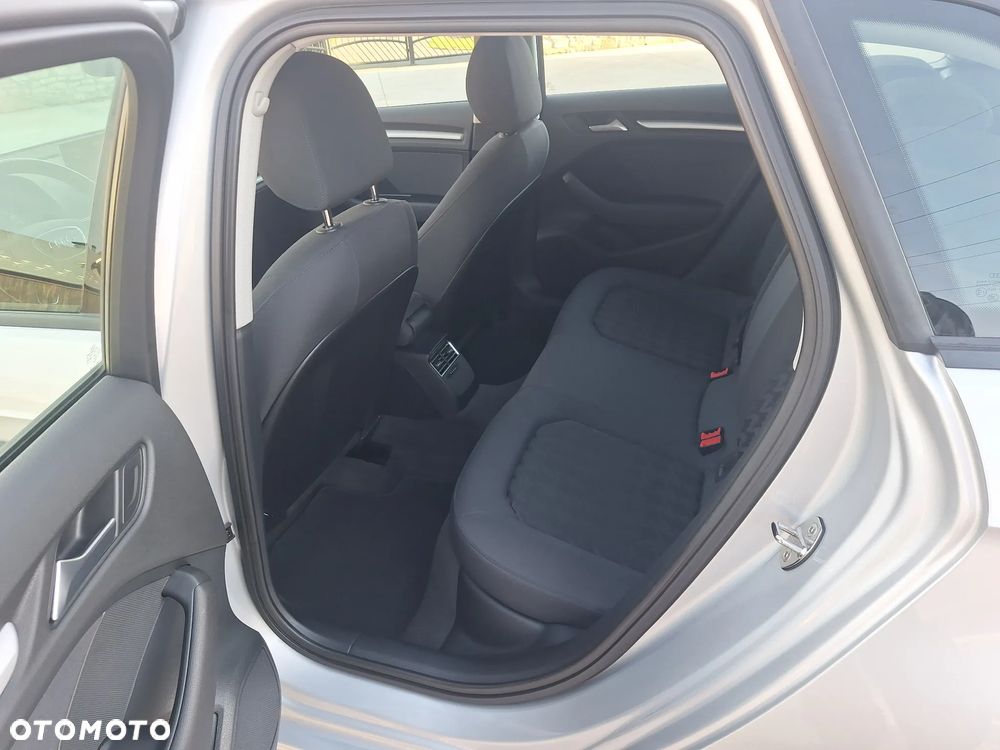 Audi A3 Sportback - 7