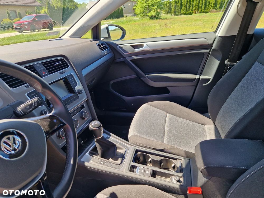 Volkswagen Golf 1.2 TSI BMT Trendline - 16