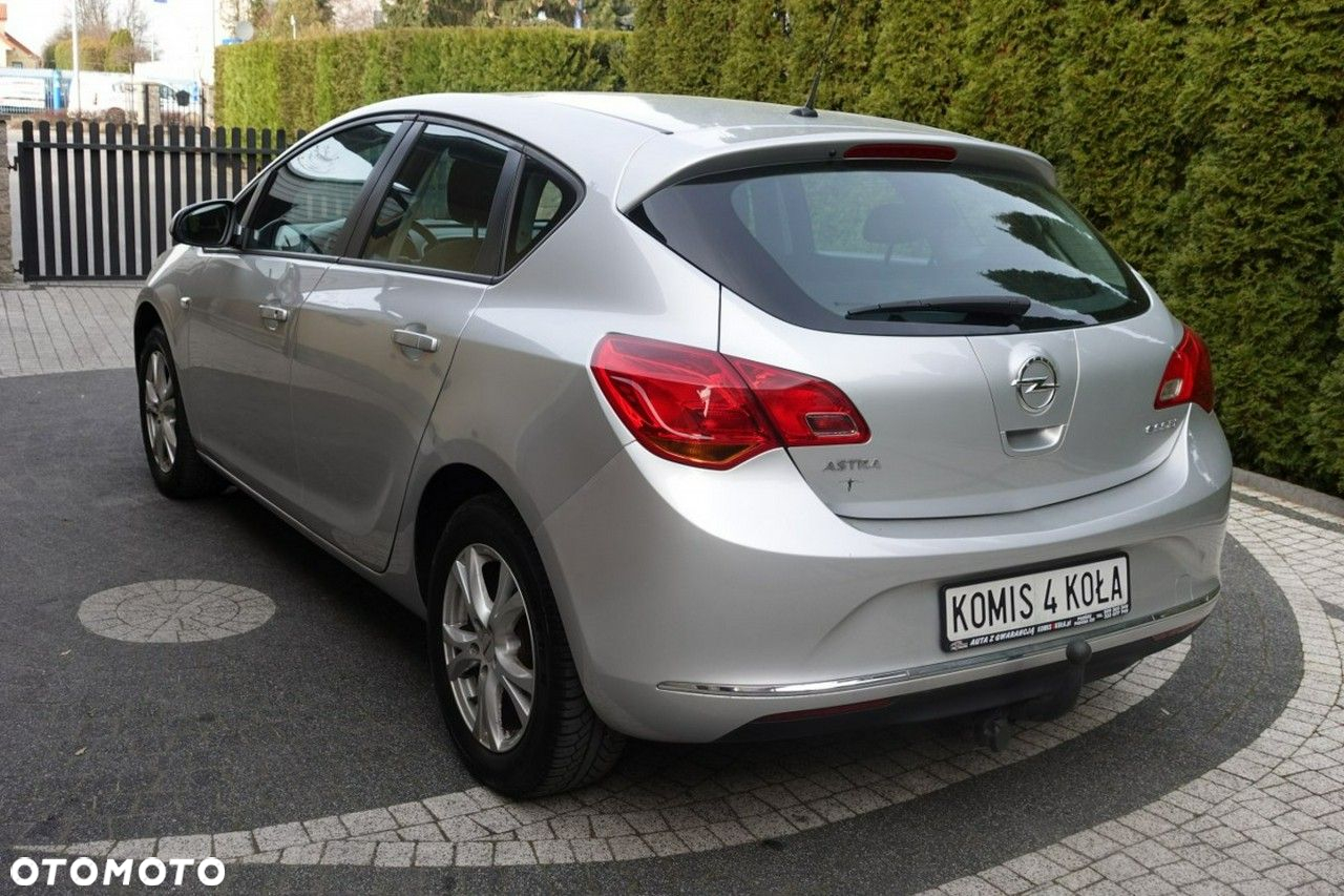 Opel Astra - 4