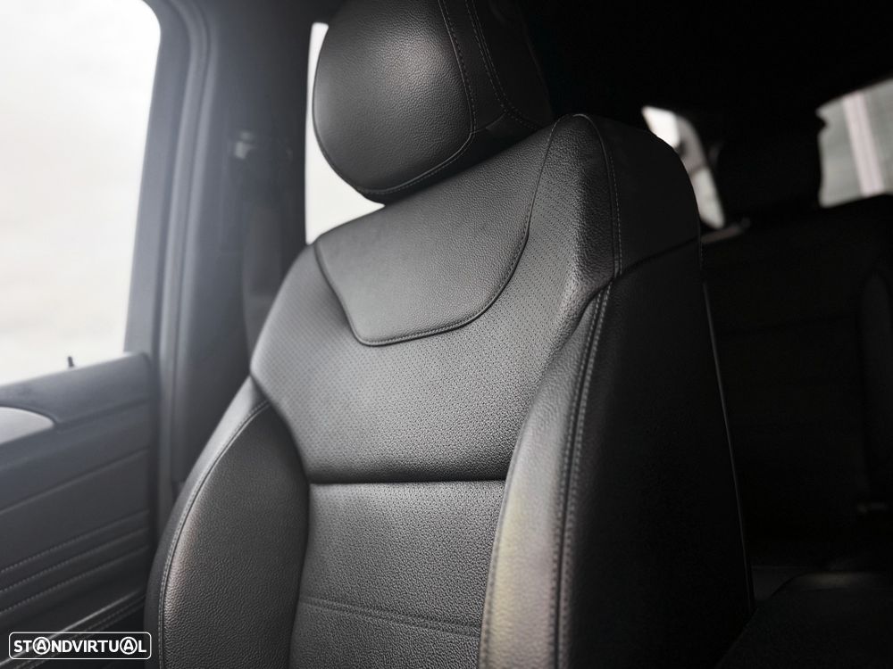 Mercedes-Benz GLE 250 d 4Matic 9G-TRONIC AMG Line - 24