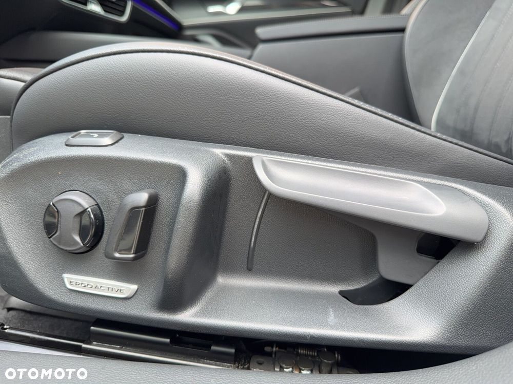 Volkswagen Passat - 14