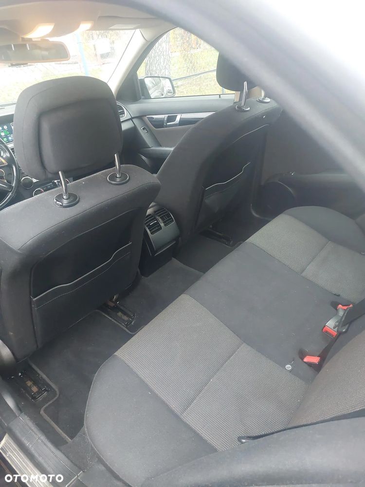 Mercedes-Benz Klasa C 200 CDI DPF (BlueEFFICIENCY) 7G-TRONIC - 6