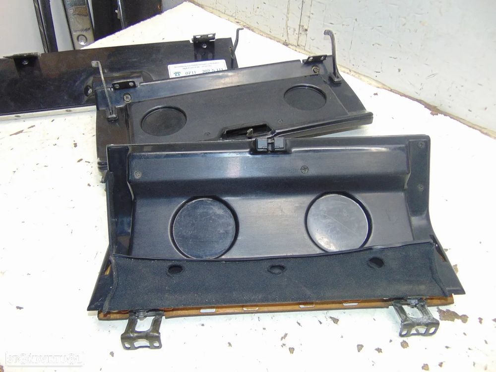 Mercedes W114/115/123 W201/190 tampas porta luvas - 10