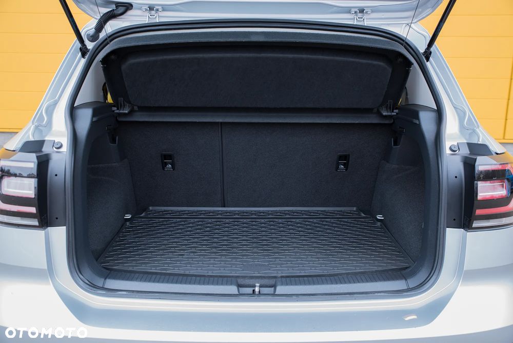 Volkswagen T-Cross - 17