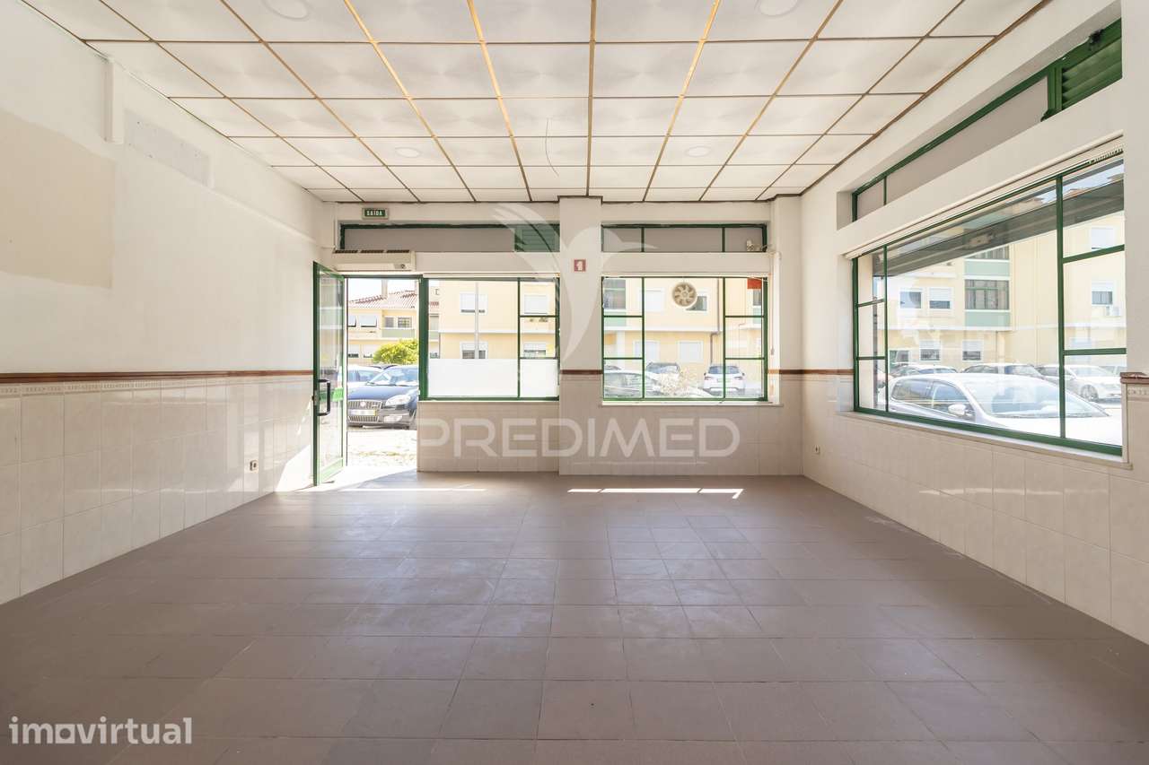Loja para Restauração c/ 114m2 c/ Cave - Santo André. Barreiro. - Grande imagem: 3/19
