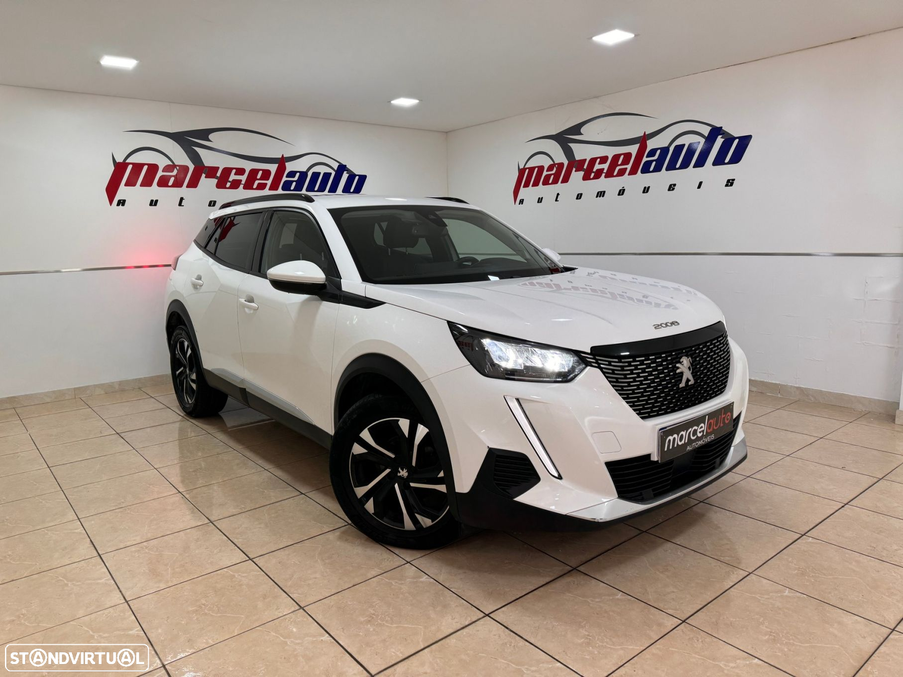 Peugeot 2008 1.2 PureTech Allure - 3