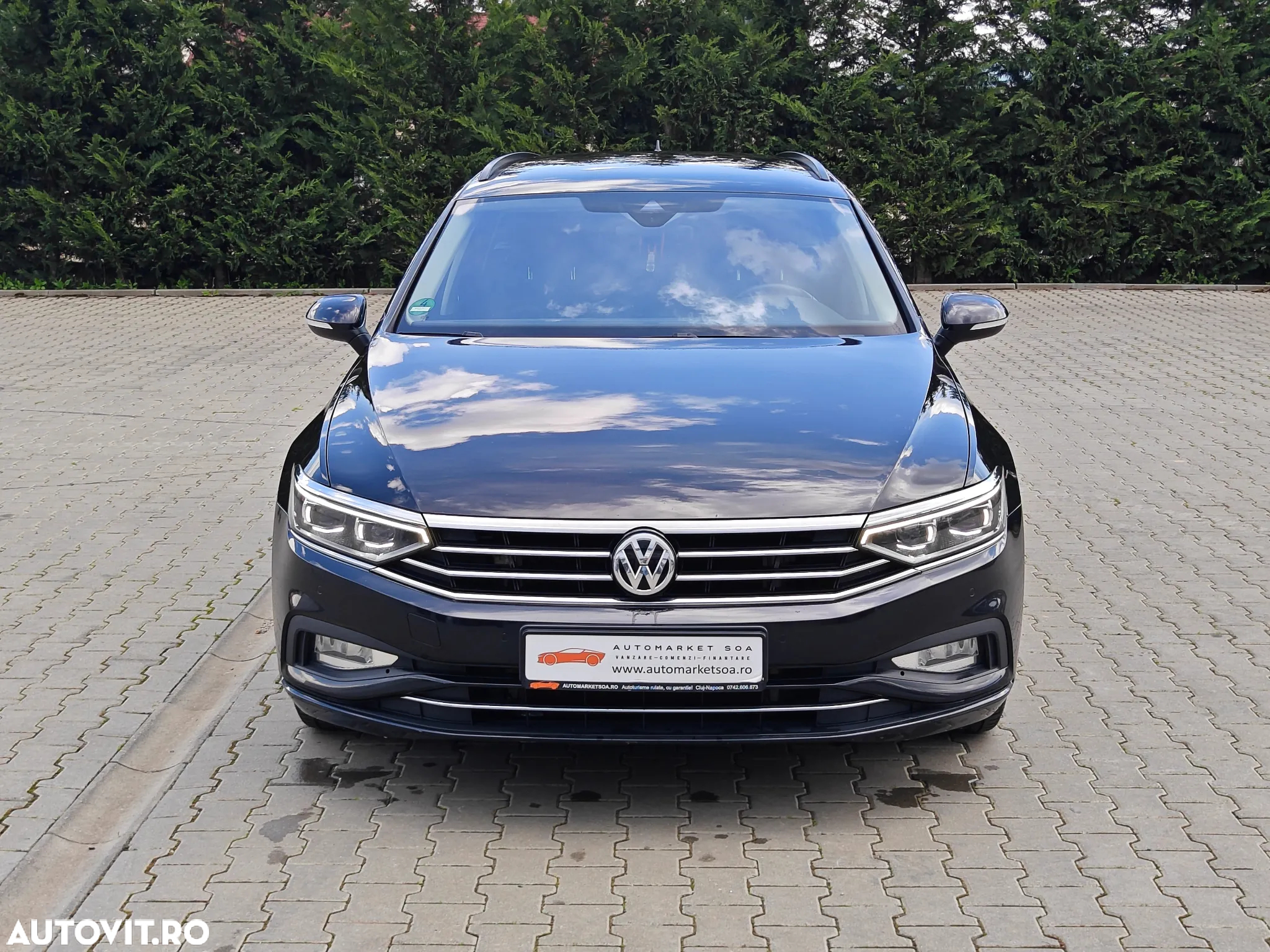 Volkswagen Passat Variant 2.0 TDI DSG Business - 9